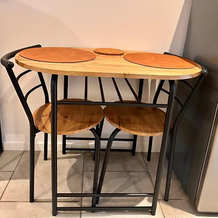 110 - Forest Lewarde